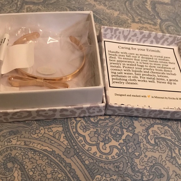 Emirish Gold Plated Bow tie Bracelet - Picture 3 of 3